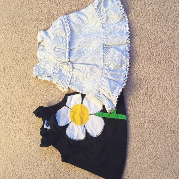 Bundle of Two Dresses Size 9-12 Months - Picture 1 of 7